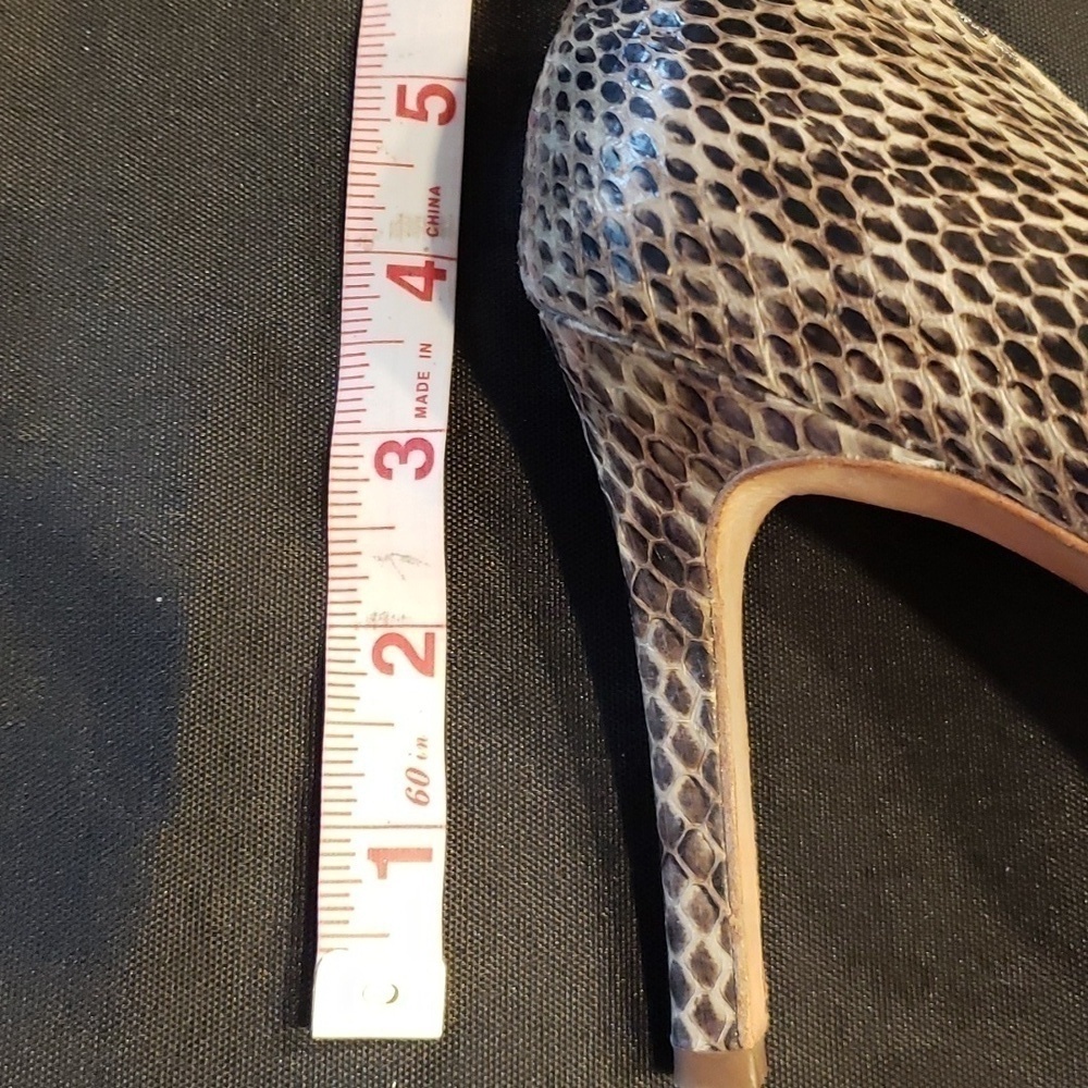 Barneys New York snakeskin print pump - Picture 5 of 7